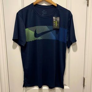 Nike Dri-Fit training shirt (Standard Fit) NWT